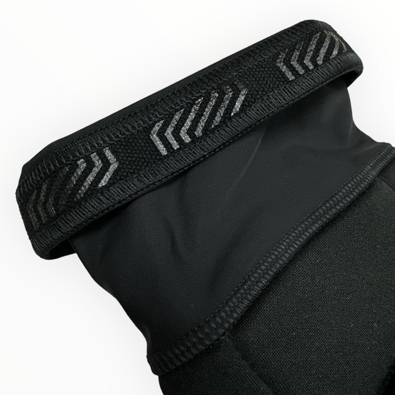 RINAT Protector de Rodilla Negro