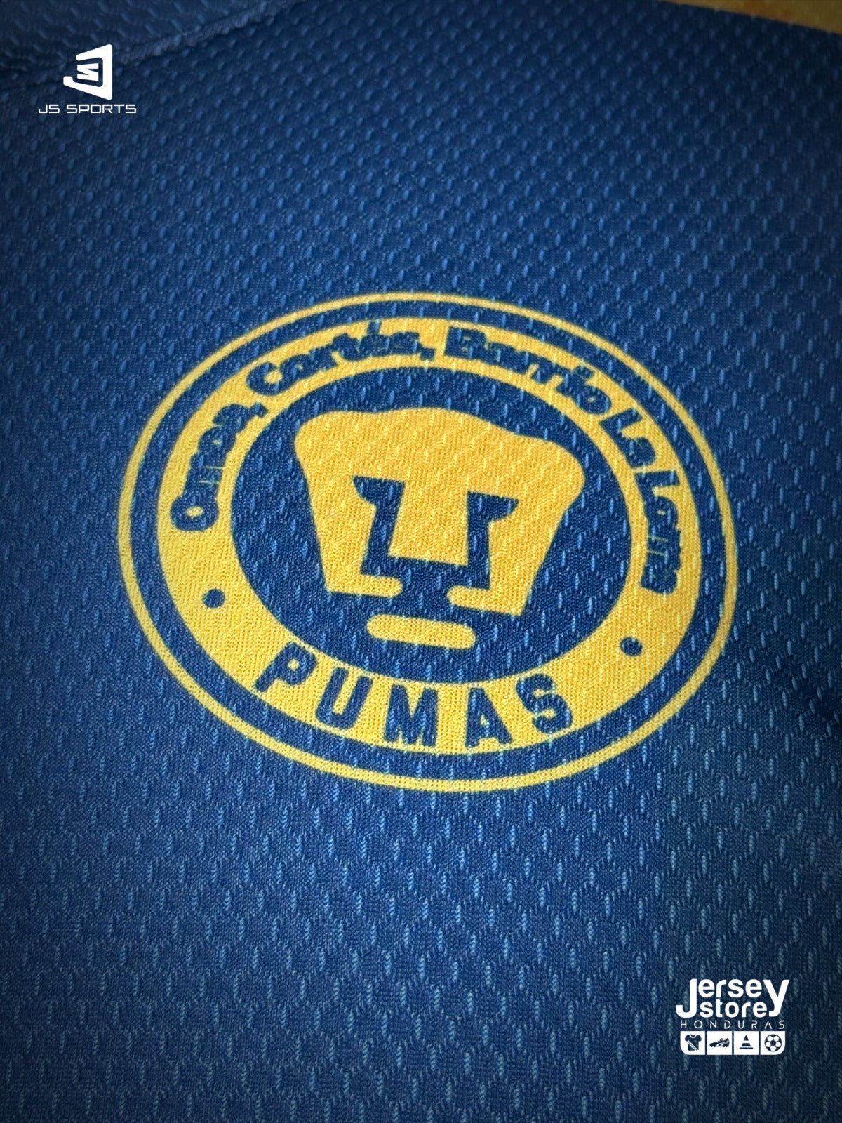 PUMAS UNIFORME