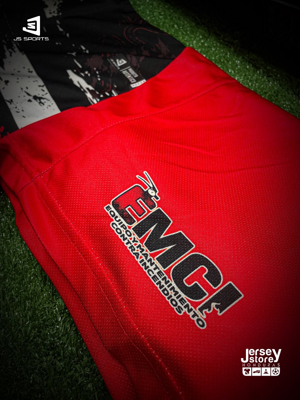 Uniforme completo FC detalle