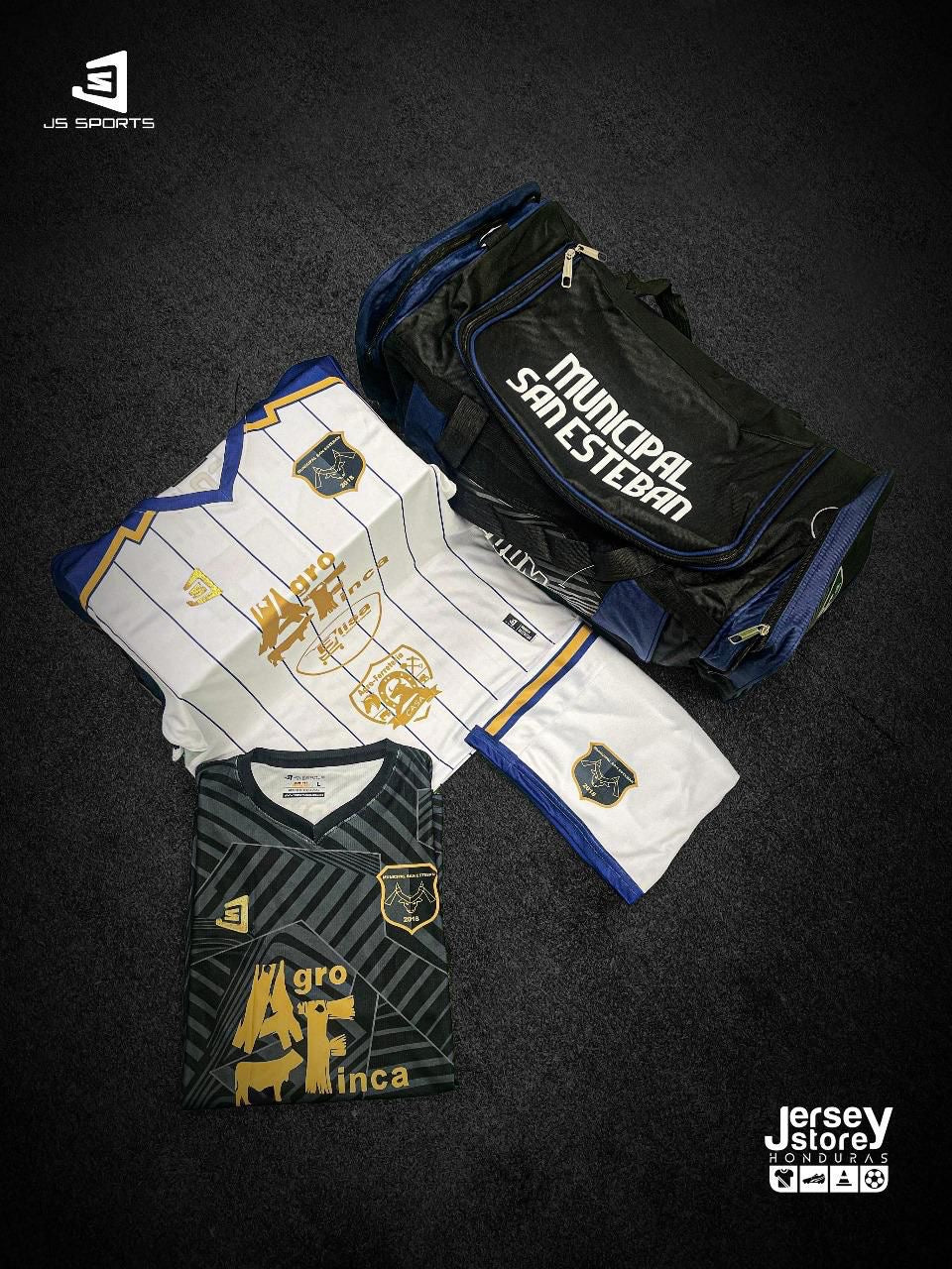 Uniforme Municipal San Esteban