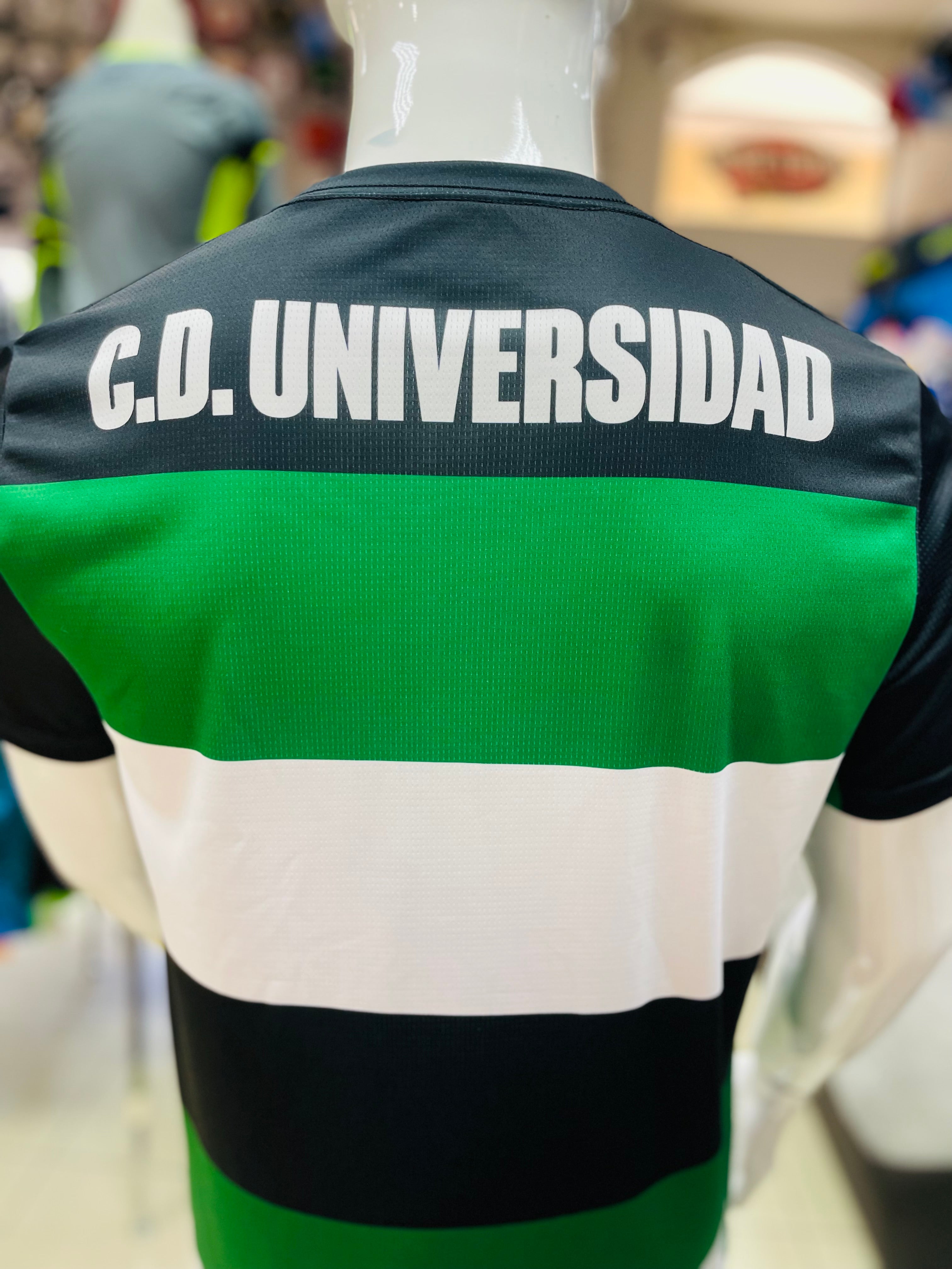 Uniforme Completo C.D. Universidad