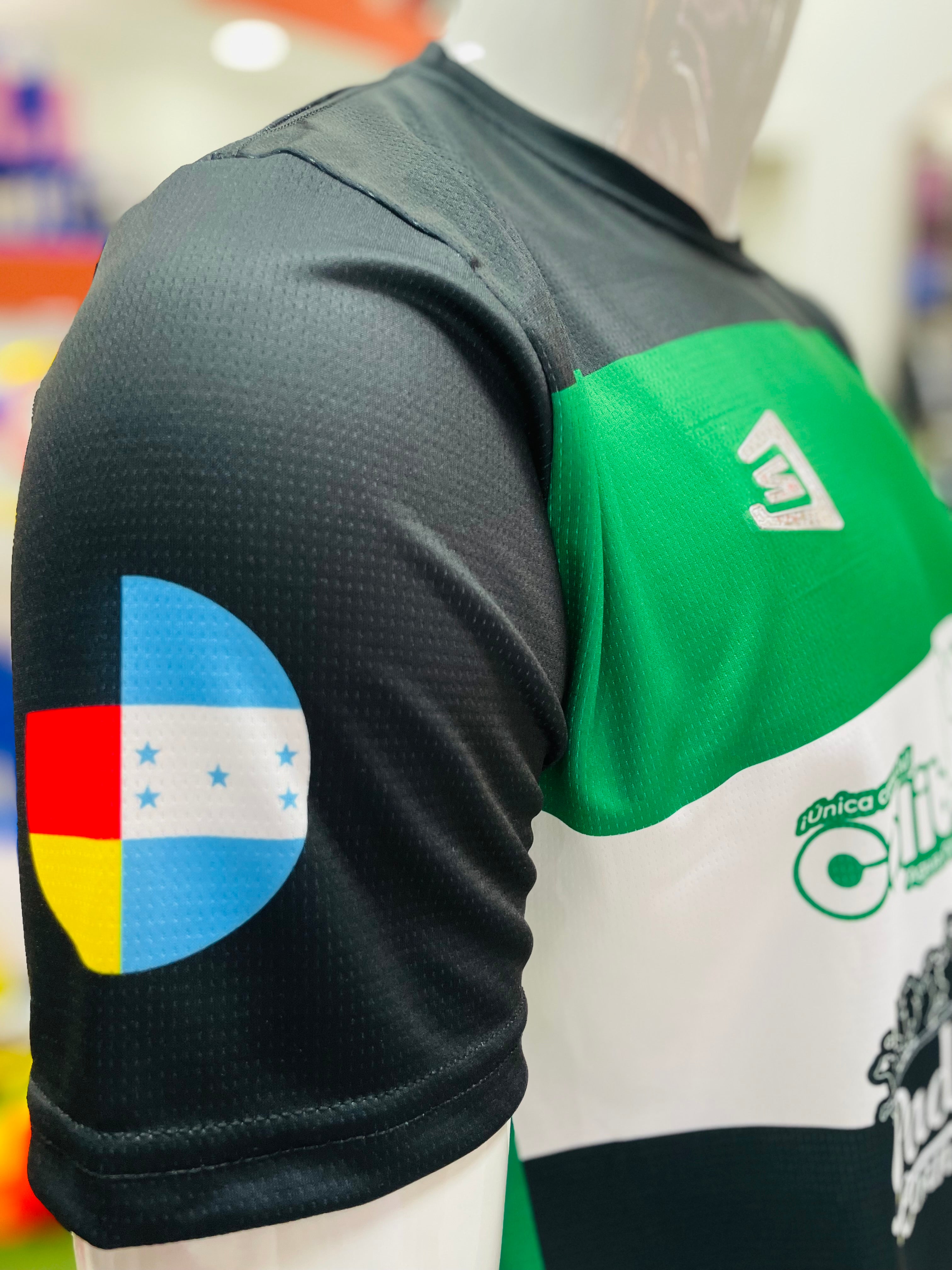 Uniforme Completo C.D. Universidad