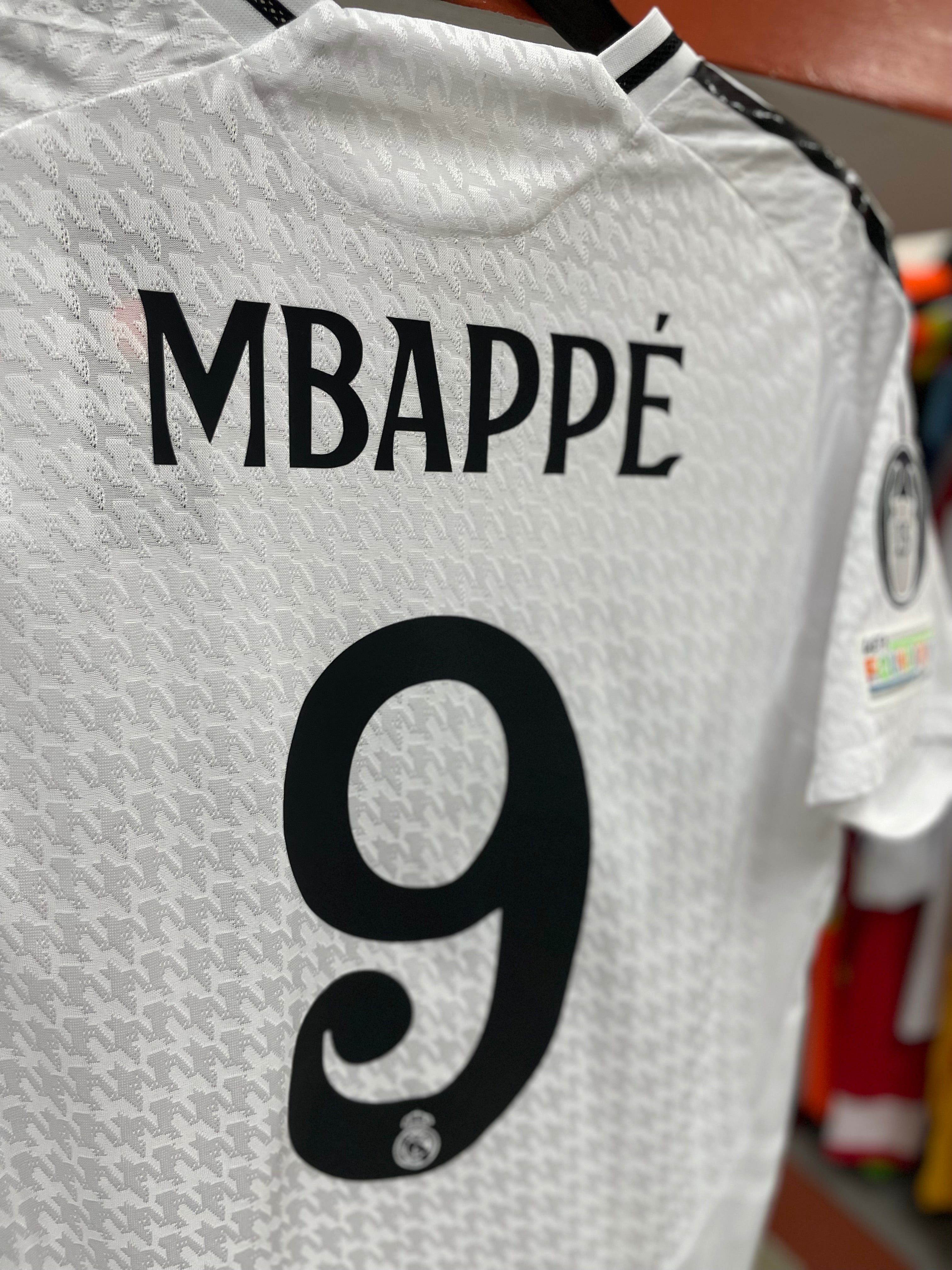 Personalización en Camisas RM