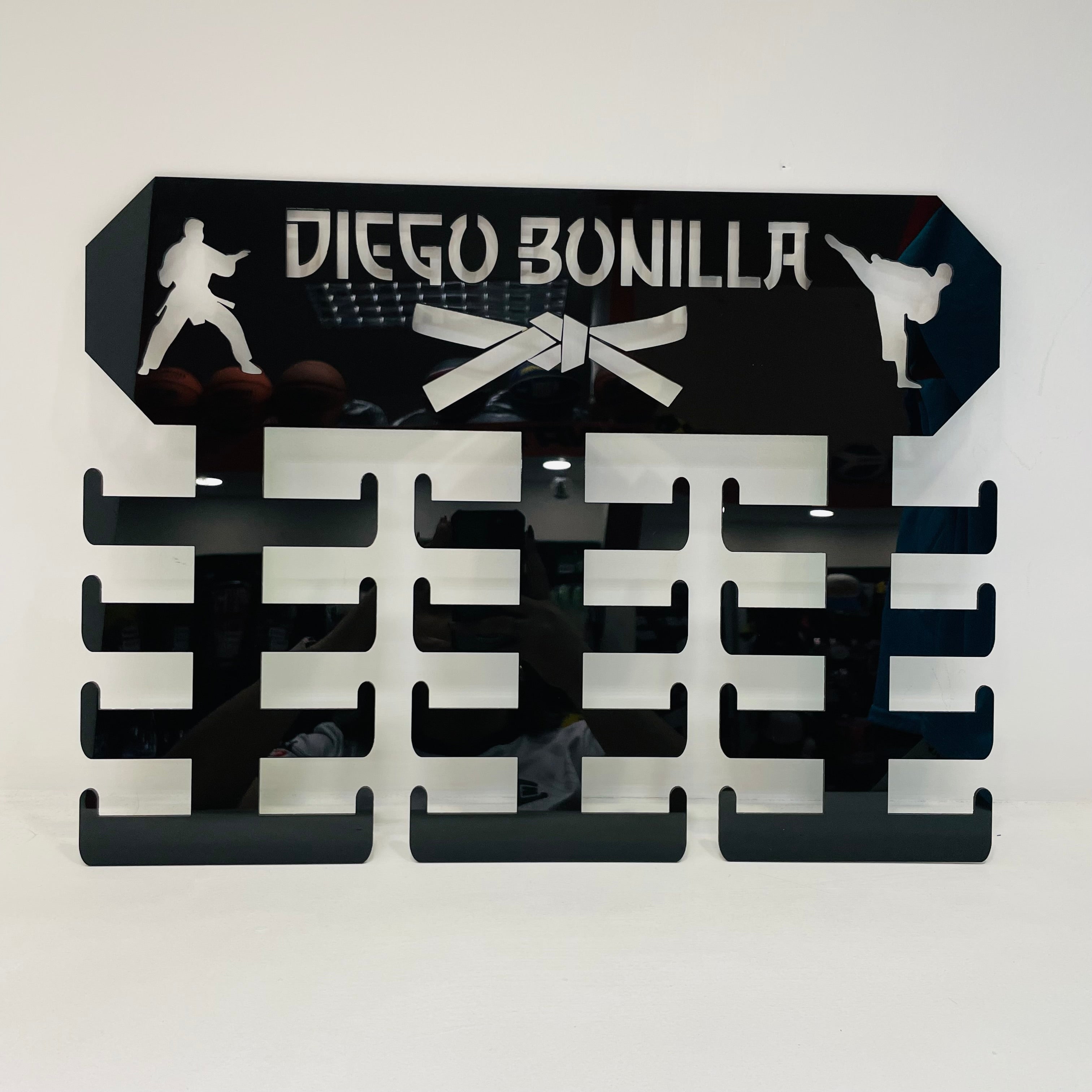 Medallero diseño karate