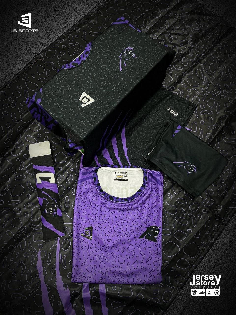 Uniforme personalizado Panteras