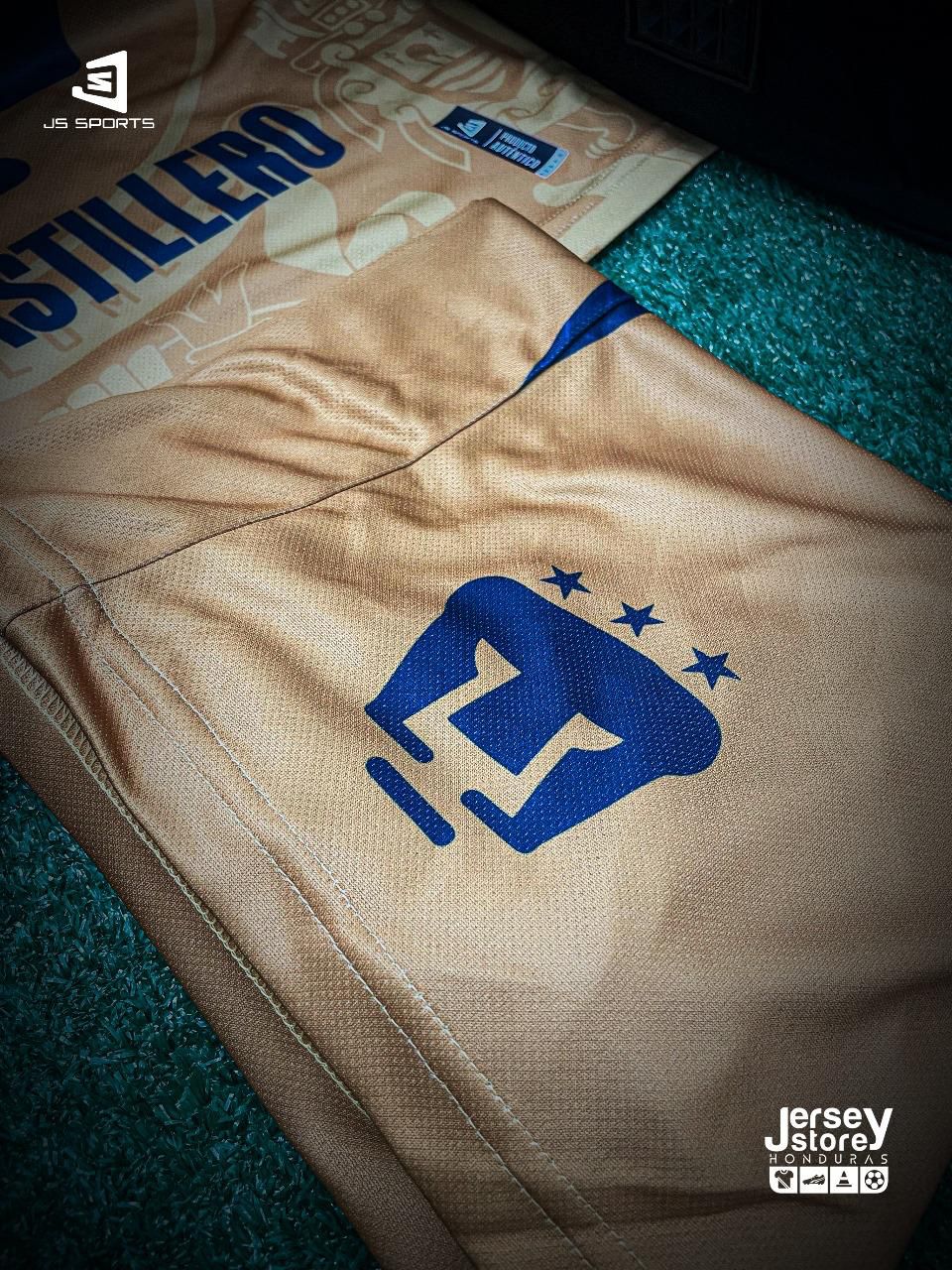 Uniforme completo FC pumas