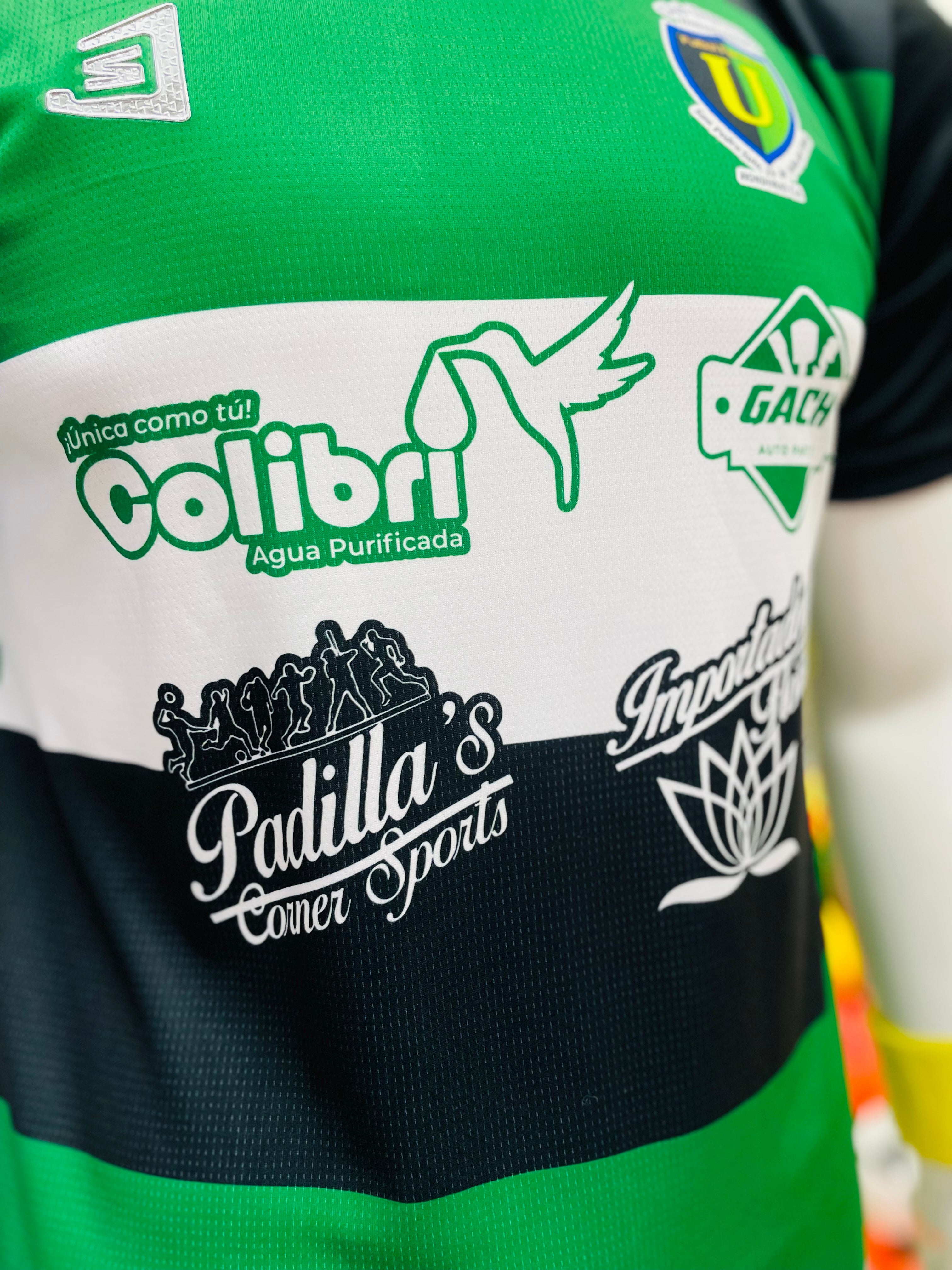 Uniforme Completo C.D. Universidad