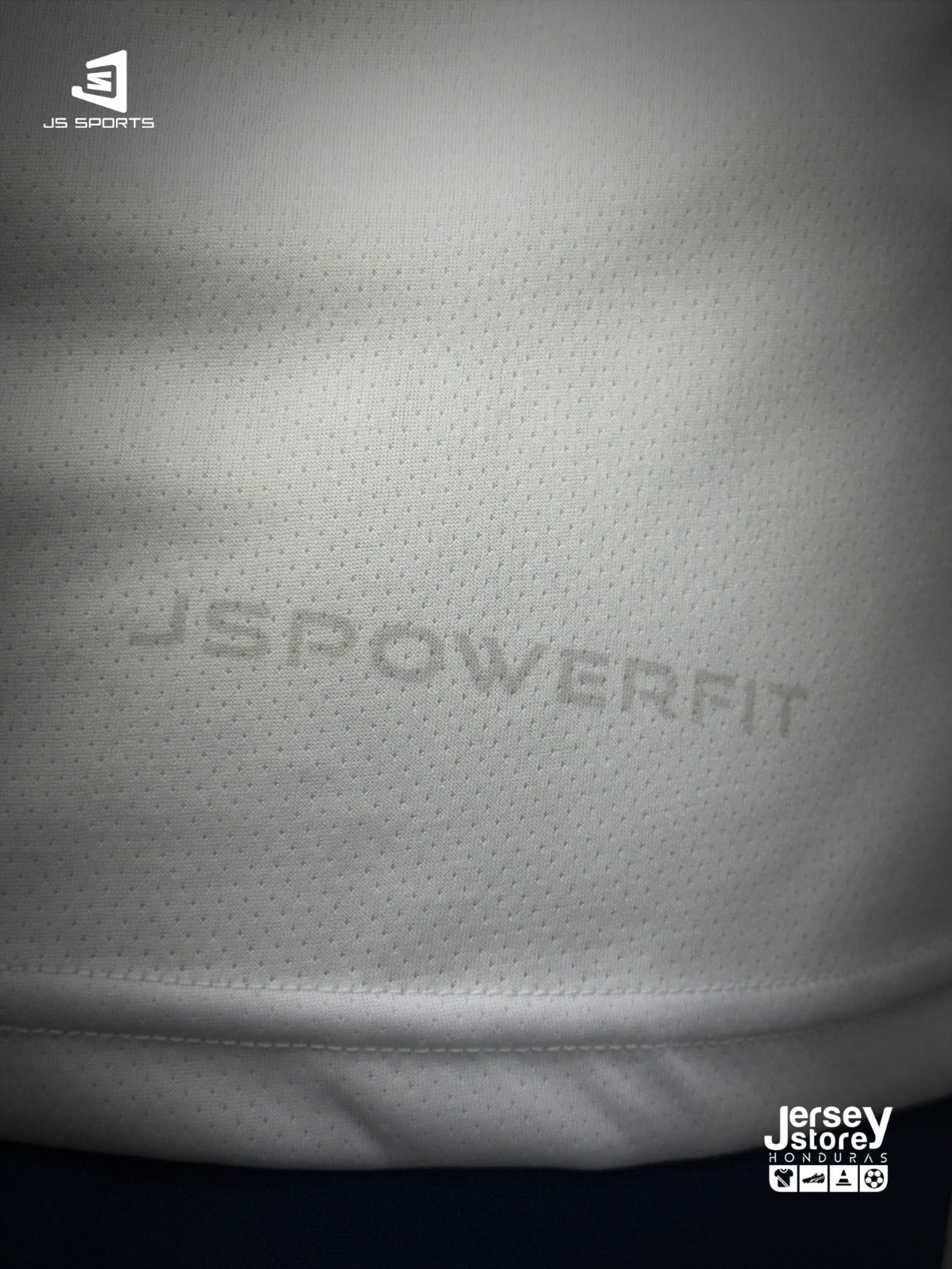 UNIFORME COMPLETO SERAN