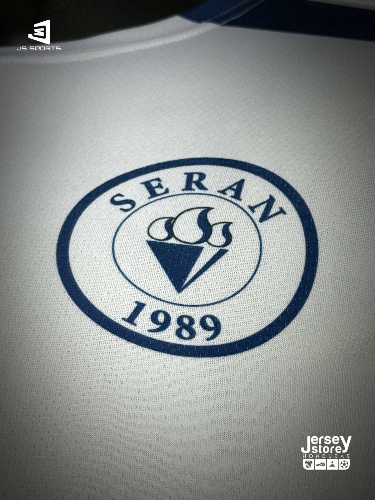 UNIFORME COMPLETO SERAN