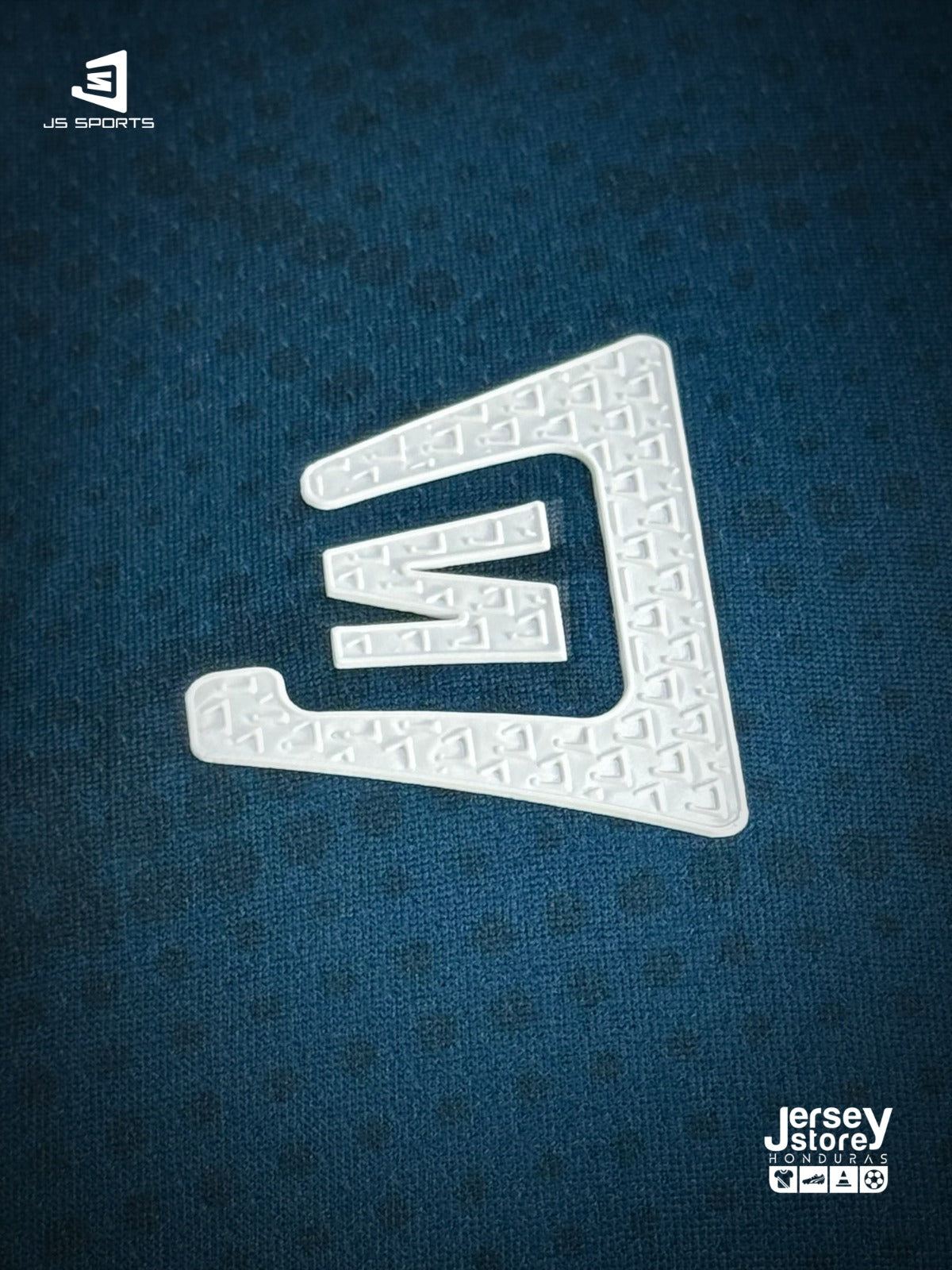 UNIFORME COMPLETO DE TECUN