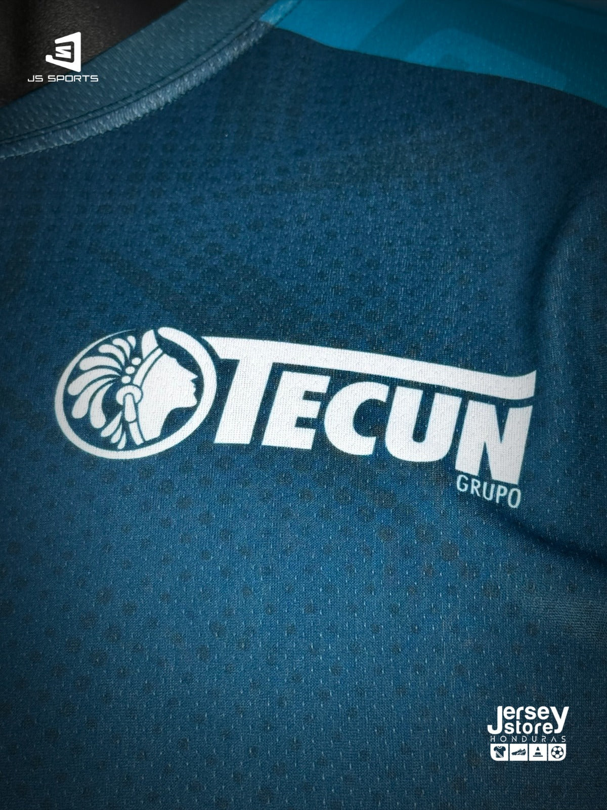 UNIFORME COMPLETO DE TECUN